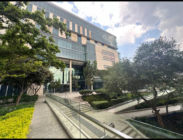 893M² OFFICE TO LET IN SANDTON CENTRAL